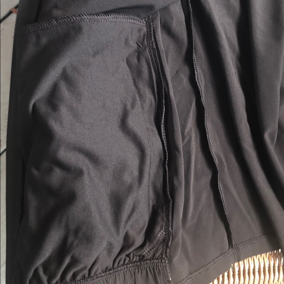 A jacket - Picture 5 of 5